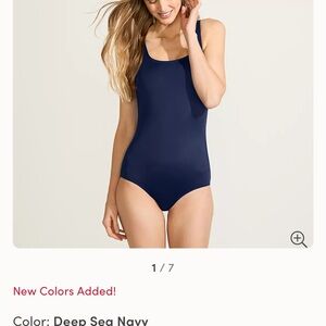 Lands End one piece Lycra swimsuit. Tugless Low Leg chlorine resistant. 22W.